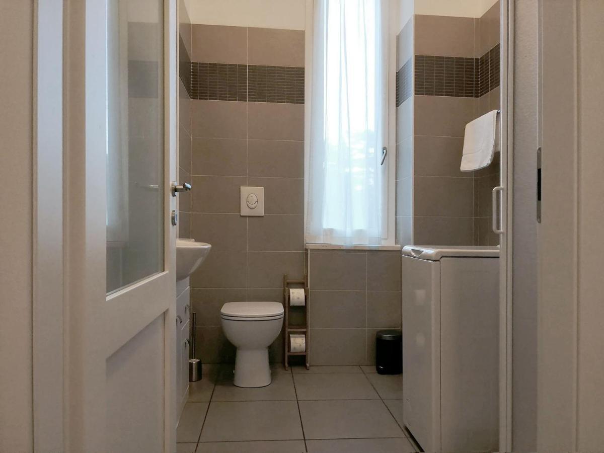 Appartamento Aida - Near The Center With Private Parking E Ac كومو المظهر الخارجي الصورة